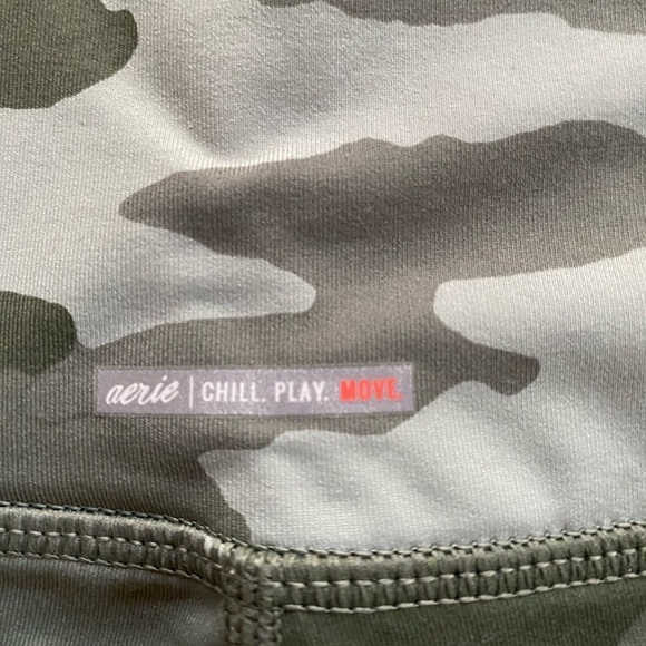 Aerie Camo Leggings Chill Play Move sz Small - Picture 2 of 5